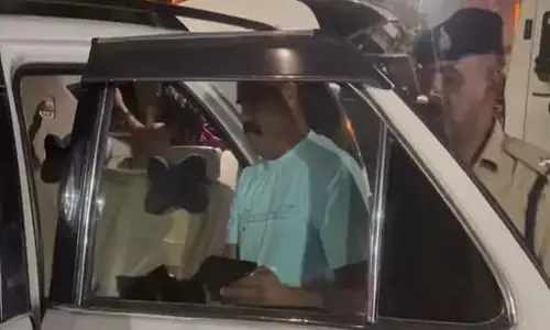 फॉर्च्यूनर कार पर 4 हजार का जुर्माना, लगी हुई थी पुलिस सायरन