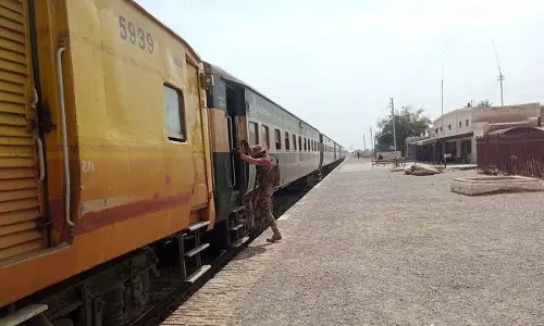 Pakistan : ट्रेन हाईजैक कांड पर बड़ा अपडेट Pakistan : ट्रेन हाईजैक कांड पर बड़ा अपडेट