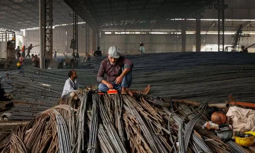विनिर्माण क्षेत्र के सहयोग से जनवरी में औद्योगिक उत्पादन 5% बढ़ा