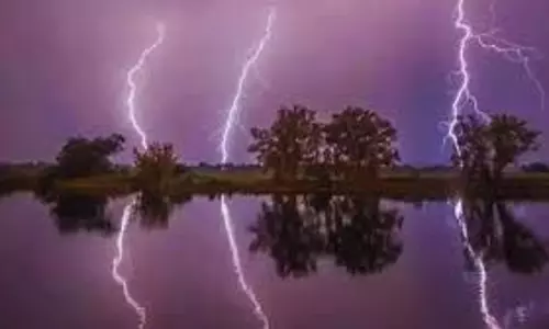 UP Weather: होली पर ठंडी हवाओं के साथ बारिश का मजा