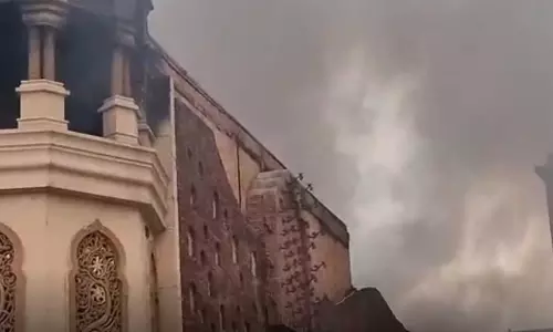 आग की चपेट में किंगडम ऑफ ड्रीम्स