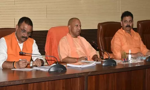 Varanasi: विकास कार्यों में कोई भी देरी बर्दाश्त नहीं की जाएगी: योगी