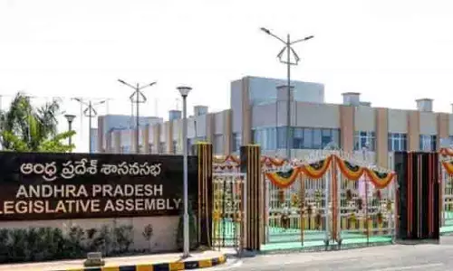 YSRC स्टॉल काउंसिल बेरोजगारी वजीफे की रिहाई की मांग
