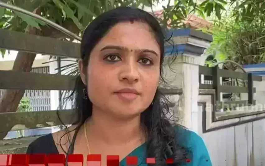 आशा कार्यकर्ताओं का समर्थन करने के बाद Kerala के व्लॉगर पर साइबर हमला आशा कार्यकर्ताओं का समर्थन करने के बाद Kerala के व्लॉगर पर साइबर हमला
