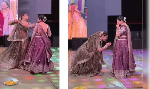 सास-बहू ने किया ऐसा जोरदार डांस, जमकर वायरल हुआ VIDEO सास-बहू ने किया ऐसा जोरदार डांस, जमकर वायरल हुआ VIDEO