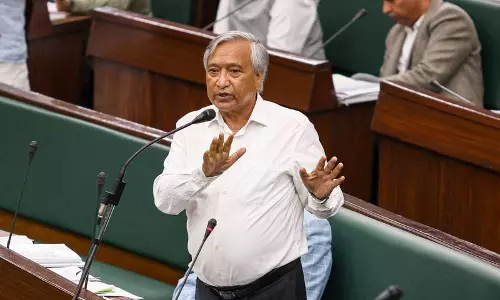सरकार को शिक्षा को उपभोक्तावाद से मुक्त करना चाहिए: Tarigami