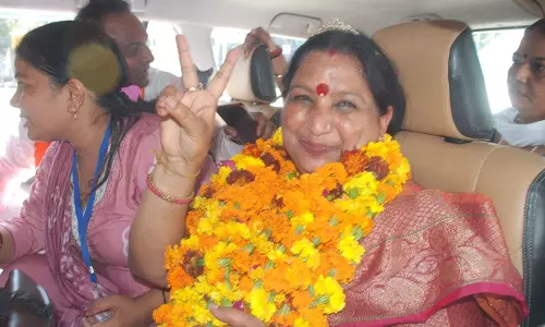 BJP की रेणु बाला गुप्ता ने हैट्रिक लगाई, करनाल मेयर की सीट फिर जीती BJP की रेणु बाला गुप्ता ने हैट्रिक लगाई, करनाल मेयर की सीट फिर जीती