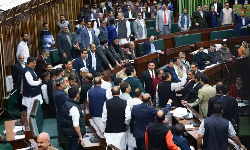 एनसी-पीडीपी दिहाड़ी मजदूरों को गुमराह कर रही हैं: BJP