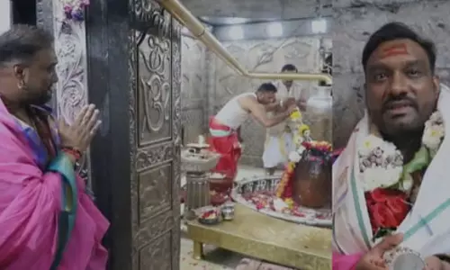 बाबा महाकाल के दर्शन कर भावुक हुए सूफी गायक मास्टर सलीम