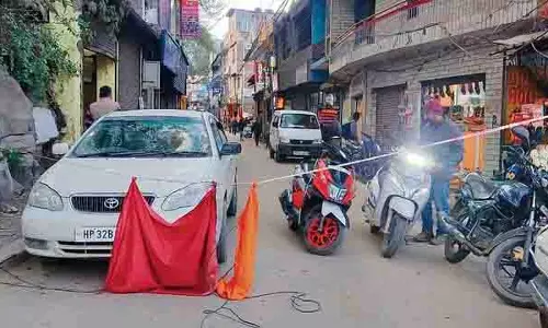 Himachal: रेन शेल्टर में अनुचित पार्किंग