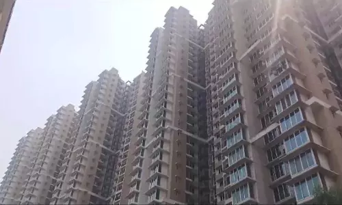 मां ने बेटी को 29वीं मंजिल से फेंककर कर ली खुदकुशी, पुलिस भी मंजर देख रह गई दंग