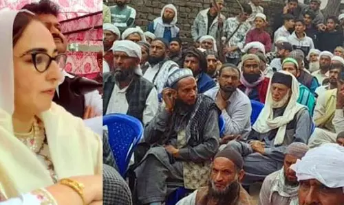 दरख्शां ने Udhampur में सार्वजनिक दरबार लगाया