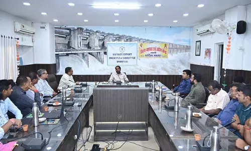 जिले में औद्योगिक विकास और निर्यात बढ़ाने की संभावनाओं पर उद्योगपतियों के साथ कलेक्टर ने की बैठक
