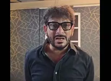 देश में सभी को त्योहार मनाने का अधिकार : वारिस पठान देश में सभी को त्योहार मनाने का अधिकार : वारिस पठान