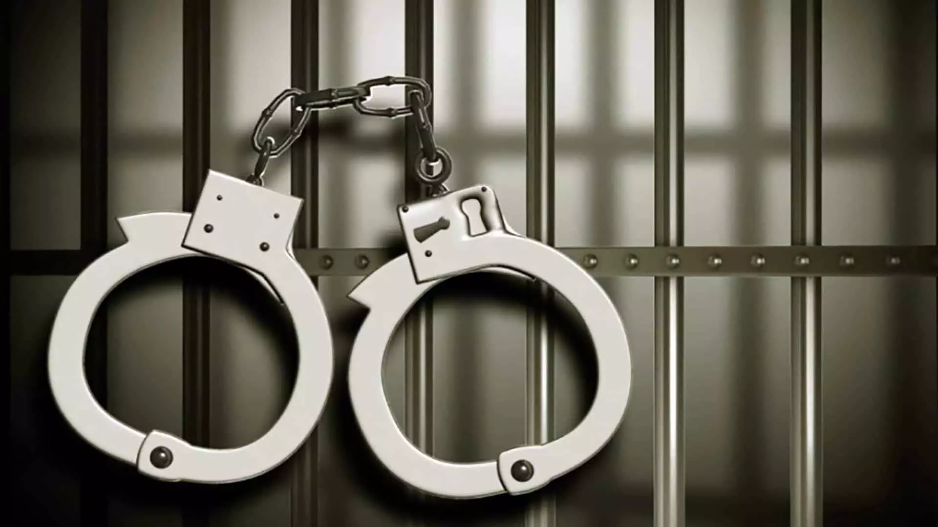 बैंक मैनेजर की मौत, पार्किंग में खड़ी थार को...पुलिस भी रह गई दंग बैंक मैनेजर की मौत, पार्किंग में खड़ी थार को...पुलिस भी रह गई दंग