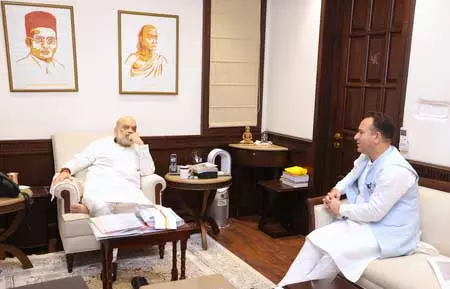जम्मू-कश्मीर विधानसभा में विपक्ष के नेता सुनील शर्मा ने अमित शाह से की मुलाकात, कई अहम मुद्दों पर हुई चर्चा जम्मू-कश्मीर विधानसभा में विपक्ष के नेता सुनील शर्मा ने अमित शाह से की मुलाकात, कई अहम मुद्दों पर हुई चर्चा