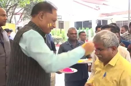 जीवन में नई ऊर्जा और सकारात्मकता का संचार करने वाला पर्व है होली जीवन में नई ऊर्जा और सकारात्मकता का संचार करने वाला पर्व है होली