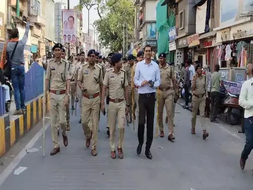 ड्रोन से रायपुर शहर की निगरानी, होली पर शांति बनाए रखने पुलिस अलर्ट ड्रोन से रायपुर शहर की निगरानी, होली पर शांति बनाए रखने पुलिस अलर्ट
