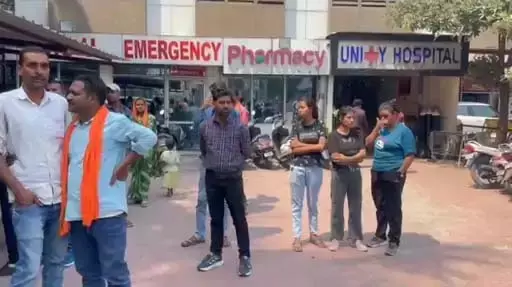 कलेक्टर ने प्राइवेट हॉस्पिटल पर लिया एक्शन, 15 दिन नए मरीजों की भर्ती पर रोक कलेक्टर ने प्राइवेट हॉस्पिटल पर लिया एक्शन, 15 दिन नए मरीजों की भर्ती पर रोक
