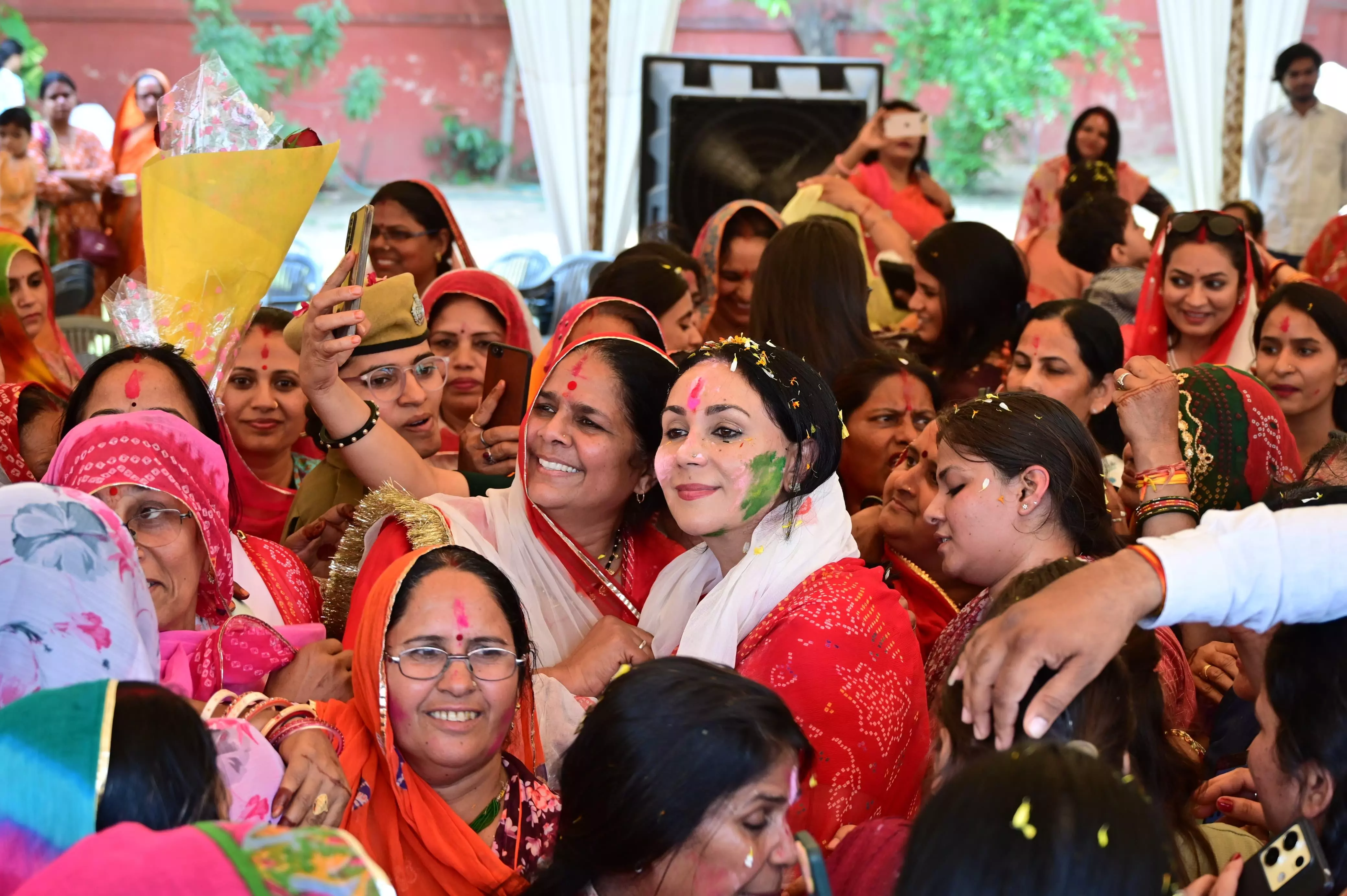 Jaipur: उपमुख्यमंत्री ने सभी प्रदेश वासियों को होली पर्व की दी शुभकामनाएं एवं बधाई Jaipur: उपमुख्यमंत्री ने सभी प्रदेश वासियों को होली पर्व की दी शुभकामनाएं एवं बधाई
