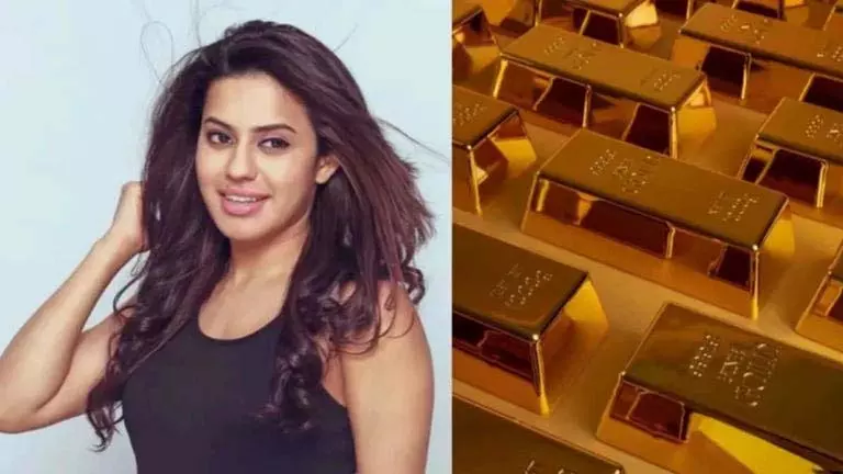 Gold smuggling case : रान्या राव ने बताया किससे मिला था सोना Gold smuggling case : रान्या राव ने बताया किससे मिला था सोना