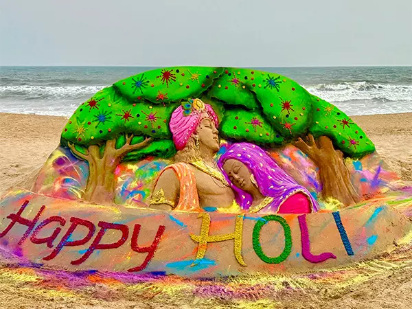 सुदर्शन पटनायक ने Holi पर राधा-कृष्ण थीम वाली रेत कलाकृति से सबका ध्यान खींचा सुदर्शन पटनायक ने Holi पर राधा-कृष्ण थीम वाली रेत कलाकृति से सबका ध्यान खींचा