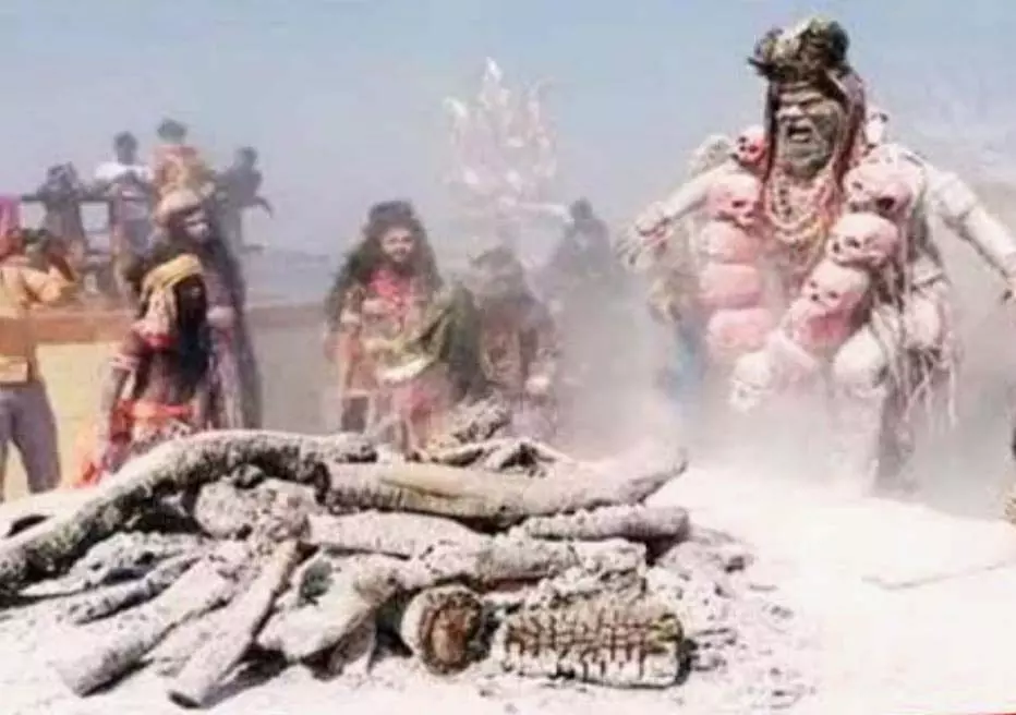UP News : चिता भस्म होली का क्यों हो रहा विरोध, जरूर जानें UP News : चिता भस्म होली का क्यों हो रहा विरोध, जरूर जानें