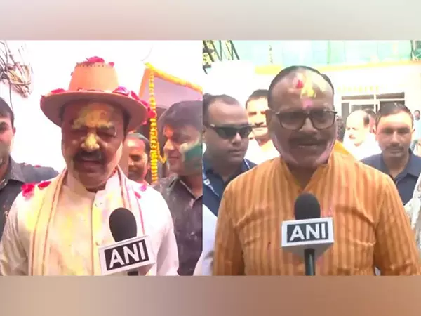 AIADMK के पलानीस्वामी ने 40,000 करोड़ रुपये के टीएएसएमएसी घोटाले का लगाया आरोप AIADMK के पलानीस्वामी ने 40,000 करोड़ रुपये के टीएएसएमएसी घोटाले का लगाया आरोप