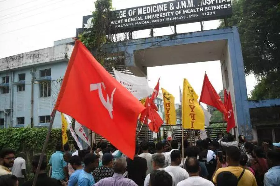 वाम दलों ने सांप्रदायिक भाजपा और TMC की आलोचना की वाम दलों ने सांप्रदायिक भाजपा और TMC की आलोचना की