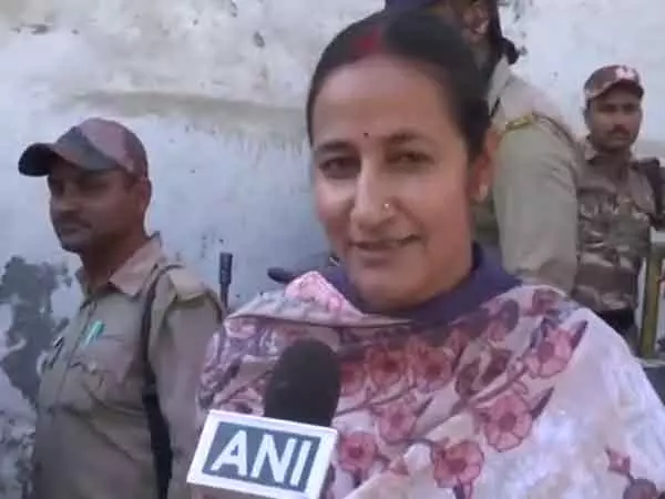 यूपी के संभल में Holi का जश्न और जुम्मा की नमाज शांतिपूर्ण तरीके से संपन्न: अधिकारी यूपी के संभल में Holi का जश्न और जुम्मा की नमाज शांतिपूर्ण तरीके से संपन्न: अधिकारी