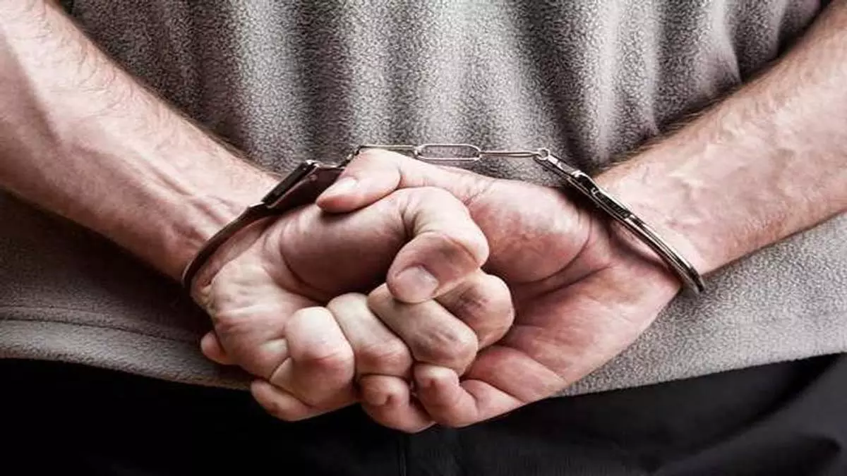 Faridkot में पुलिस के साथ मुठभेड़ के बाद बंबीहा गैंग का शूटर गिरफ्तार Faridkot में पुलिस के साथ मुठभेड़ के बाद बंबीहा गैंग का शूटर गिरफ्तार