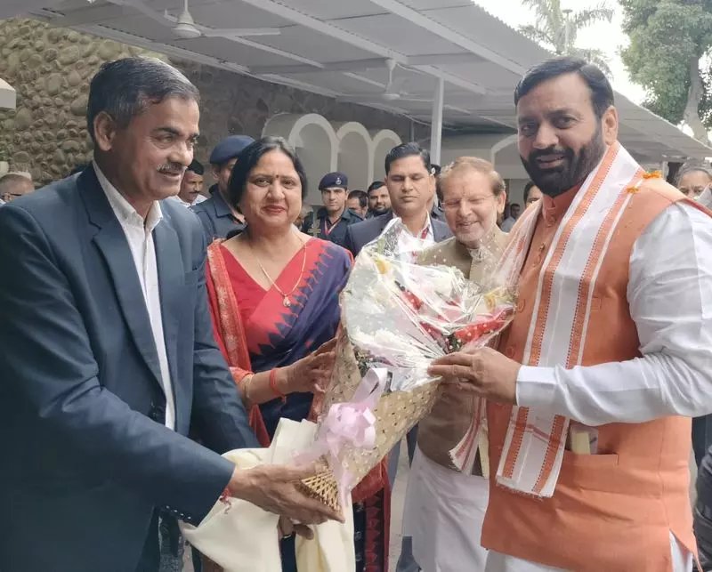 Haryana : नवनियुक्त मेयर सुमन बेहमानी ने सीएम नायब सैनी से मुलाकात की Haryana : नवनियुक्त मेयर सुमन बेहमानी ने सीएम नायब सैनी से मुलाकात की