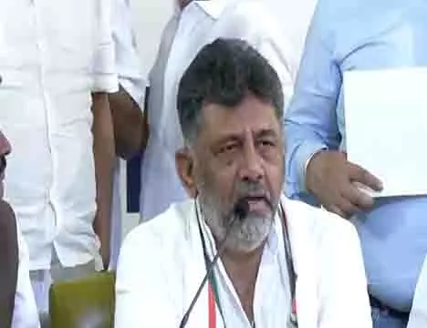 पानी की कीमत में एक पैसा प्रति लीटर की बढ़ोतरी पर विचार किया जा रहा: DCM DK शिवकुमार पानी की कीमत में एक पैसा प्रति लीटर की बढ़ोतरी पर विचार किया जा रहा: DCM DK शिवकुमार