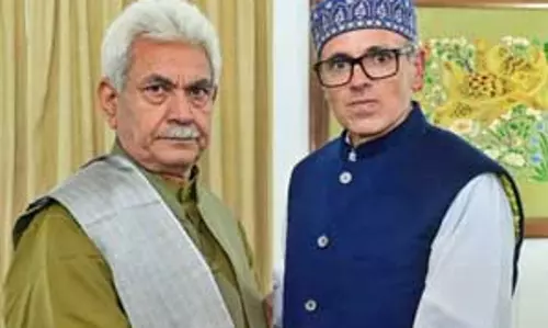 जम्मू-कश्मीर: सीएम उमर अब्दुल्ला, एलजी मनोज सिन्हा ने दी होली की शुभकामनाएं