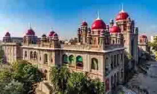 HC को बताया गया कि नगराम गांव में 50 एकड़ जमीन भूदान भूमि