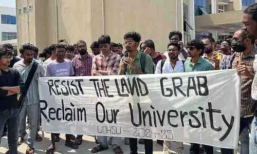 UoH के छात्रों ने सरकारी भूमि नीलामी का विरोध किया
