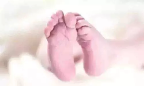 Tiruvallur में निर्माण स्थल पर कुचले जाने से 8 महीने के बच्चे की मौत Tiruvallur में निर्माण स्थल पर कुचले जाने से 8 महीने के बच्चे की मौत