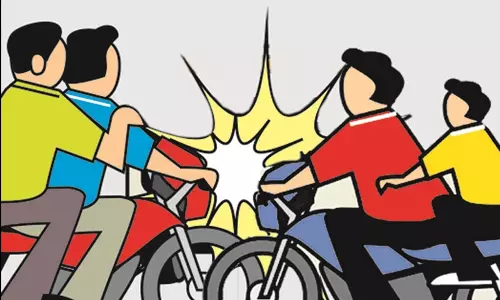 Mirzapur: दो बाइकों की भिड़ंत में तीन की मौत Mirzapur: दो बाइकों की भिड़ंत में तीन की मौत