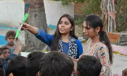 कौशल्या ह्यूमैनिटी फाउंडेशन द्वारा ग्राम सुनवारी में बच्चों के साथ होली का त्यौहार मनाया गया