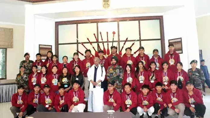 NIT के हिस्से के रूप में Manipur के छात्रों ने राजभवन कोहिमा का दौरा किया