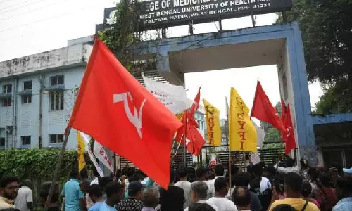 वाम दलों ने सांप्रदायिक भाजपा और TMC की आलोचना की वाम दलों ने सांप्रदायिक भाजपा और TMC की आलोचना की