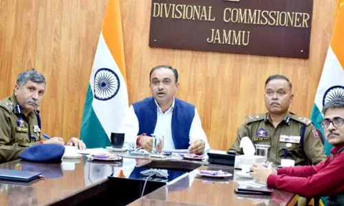 J&K: मंडलायुक्त, पुलिस महानिरीक्षक ने होली-ईद, नवरात्र त्योहारों की व्यवस्थाओं की समीक्षा की