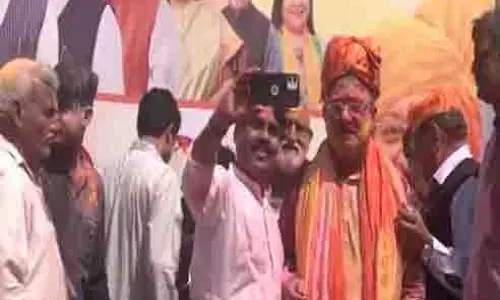 Delhi के मंत्री आशीष सूद जनकपुरी में होली मिलन कार्यक्रम में शामिल हुए, त्योहार की दीं शुभकामनाएं