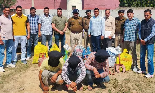 खेतों से ट्यूबवेल के तार व उपकरण चुराने वाले गिरोह का पर्दाफाश, तीन गिरफ्तार खेतों से ट्यूबवेल के तार व उपकरण चुराने वाले गिरोह का पर्दाफाश, तीन गिरफ्तार