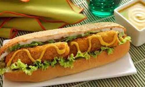 Veg Hot Dog ब्रेकफास्ट में ट्राई करें Veg Hot Dog ब्रेकफास्ट में ट्राई करें