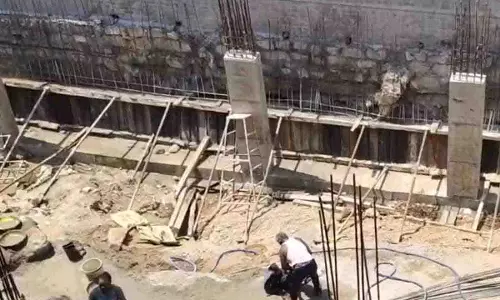 नामपल्ली के निवासी अवैध तहखाना खुदाई से चिंतित, GHMC से कार्रवाई की मांग