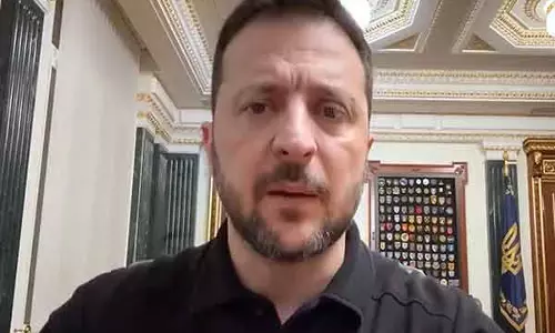 Zelensky ने पुतिन पर युद्ध विराम प्रस्ताव में हेराफेरी करने का आरोप लगाया Zelensky ने पुतिन पर युद्ध विराम प्रस्ताव में हेराफेरी करने का आरोप लगाया