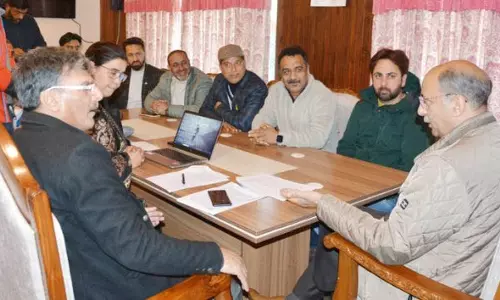 Jammu: मुख्यमंत्री के सलाहकार ने राबिता कार्यालय में जनसंपर्क शिविर लगाया Jammu: मुख्यमंत्री के सलाहकार ने राबिता कार्यालय में जनसंपर्क शिविर लगाया