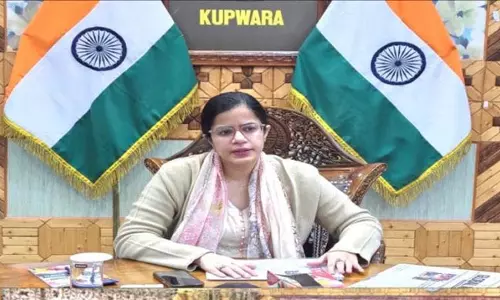 DC कुपवाड़ा ने मिशन युवा कार्यक्रम के कार्यान्वयन की समीक्षा की DC कुपवाड़ा ने मिशन युवा कार्यक्रम के कार्यान्वयन की समीक्षा की