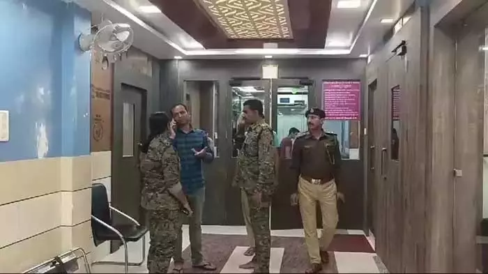 एक और ASI का खौफनाक मर्डर, होली पर पुलिस अधिकारी की हत्या से फैली सनसनी एक और ASI का खौफनाक मर्डर, होली पर पुलिस अधिकारी की हत्या से फैली सनसनी